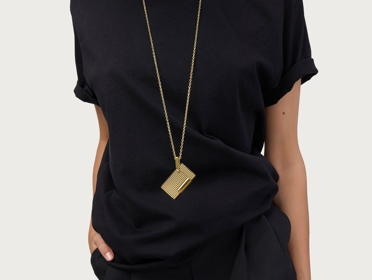Le collier briquet S.T. Dupont : un briquet devenu bijou