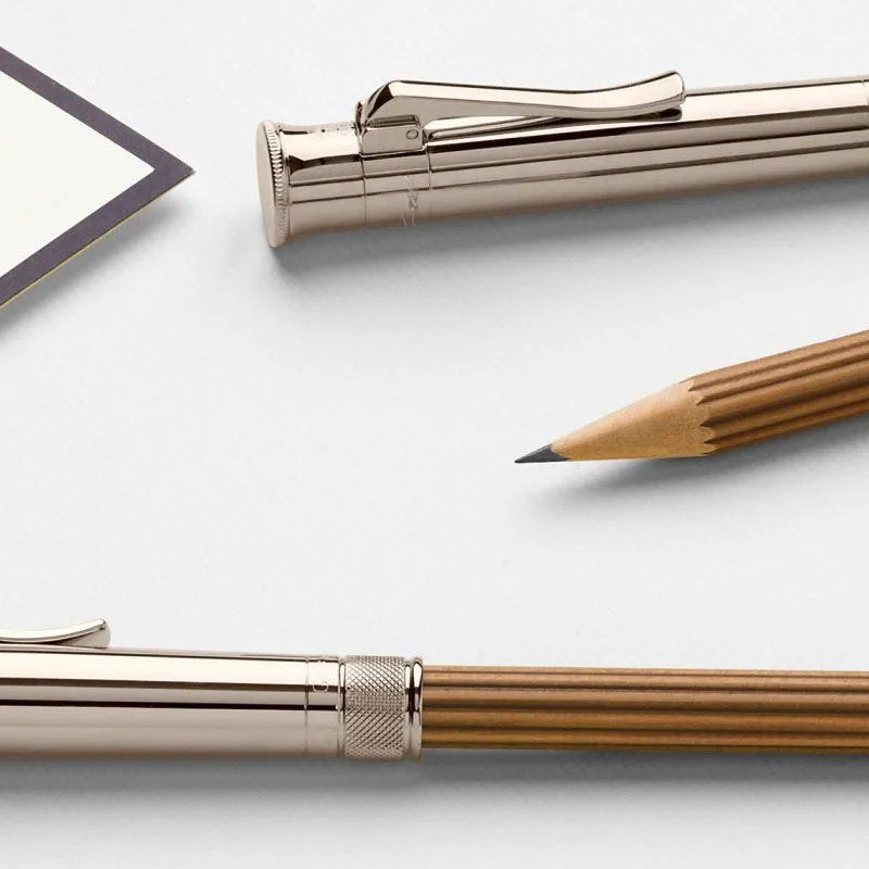 crayon excellence graf von faber castell