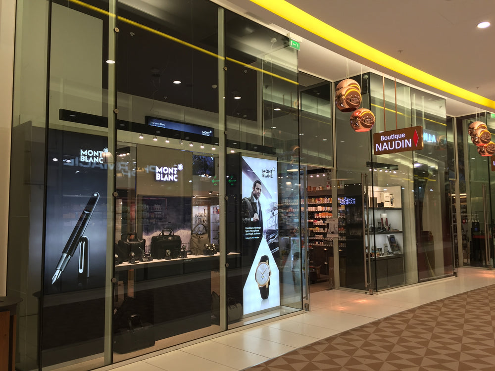 Façade de la Boutique Naudin au CNIT La Défense